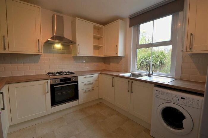 1 Bedroom Flat To Rent In Arlington Road, Surbiton, KT6