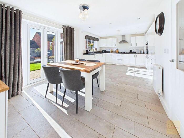 4 Bedroom Detached House For Sale In Boyfield Crescent, Stamford, PE9