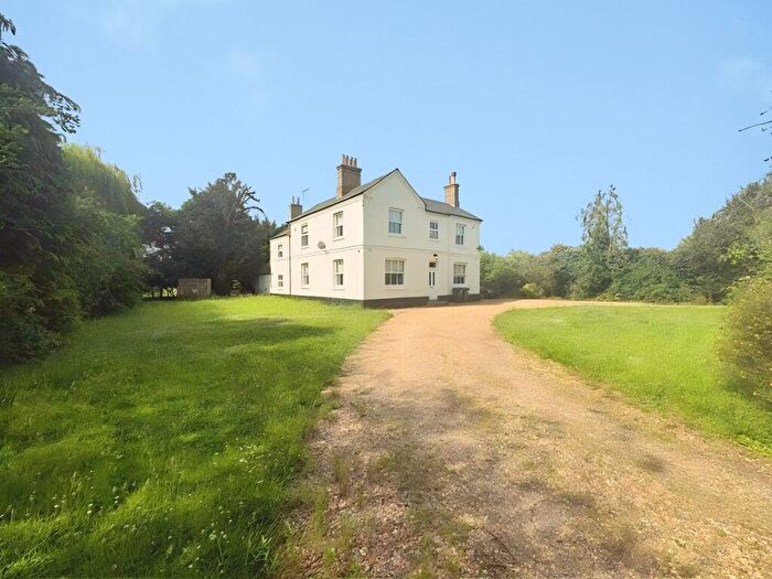 5 Bedroom Detached House To Rent In Abbots Ripton, PE28