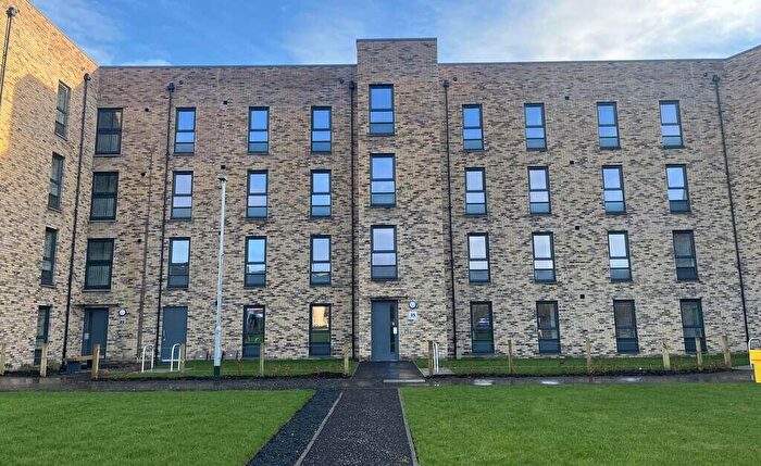 2 Bedroom Apartment To Rent In Coll Grove, Glasgow, G21