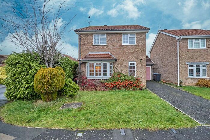 4 Bedroom Detached House For Sale In Kent Drive, Hinckley, LE10