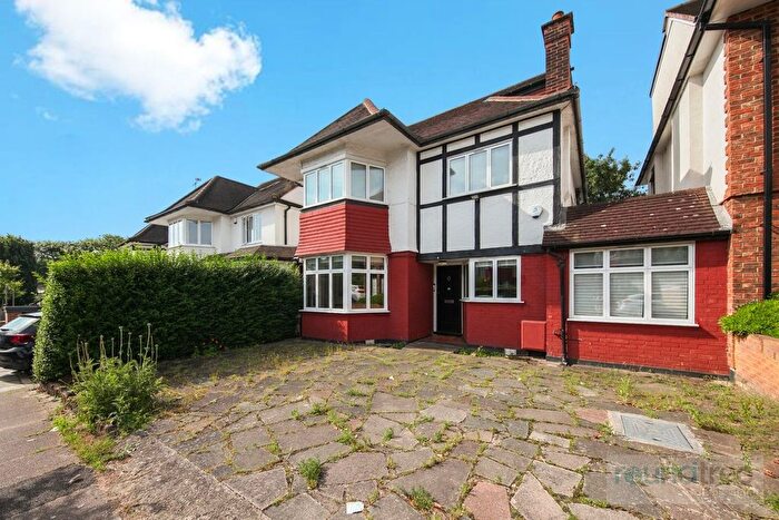 4 Bedroom Semi Detached House To Rent In Haslemere Avenue, Hendon, NW4