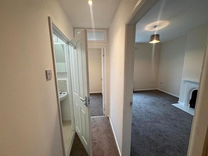House To Rent In Holly Street, Bradford, BD6