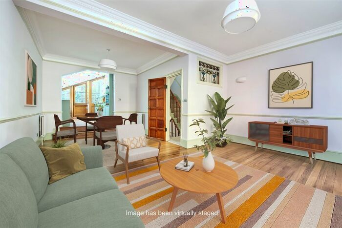 2 Bedroom Maisonette To Rent In Portobello Road, London, W11