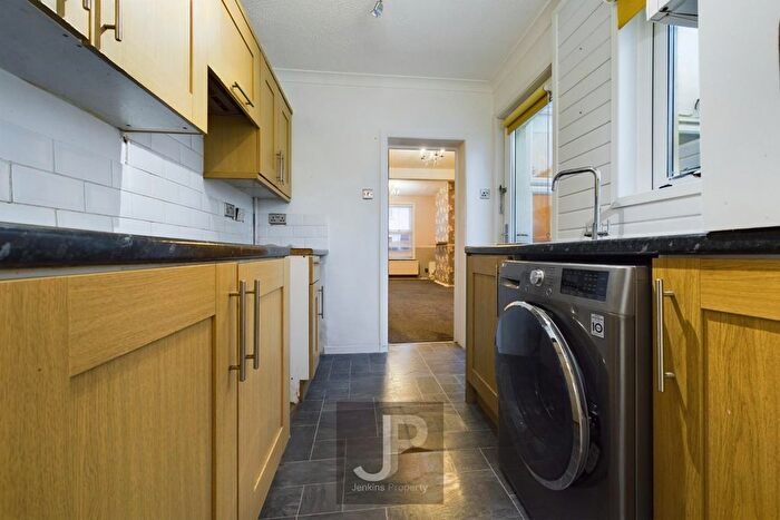 2 Bedroom Property To Rent In Oakleigh Avenue, Southend-On-Sea, SS1
