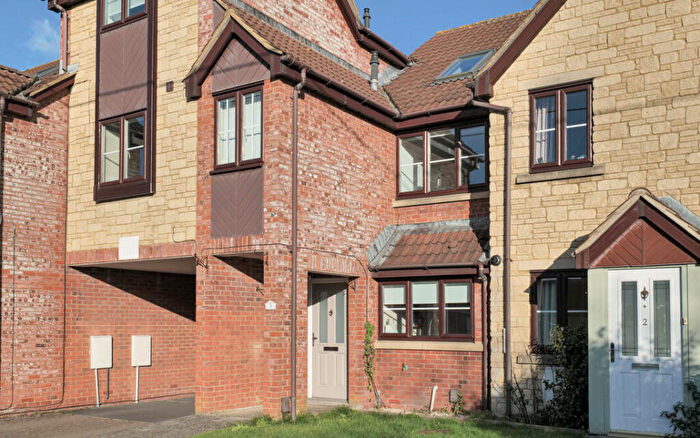 3 Bedroom Terraced House For Sale In Chapel Close, Melksham, SN12