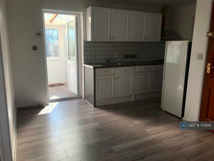 1 Bedroom Flat To Rent In Dagenham, Dagenham, RM9