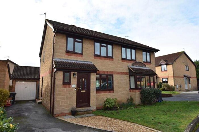 3 Bedroom Semi-Detached House For Sale In Cairn Close, Nailsea, BS48