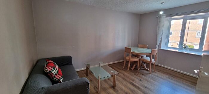 2 Bedroom Flat To Rent In Trawler Road, Maritime Quarter, Swansea, SA1