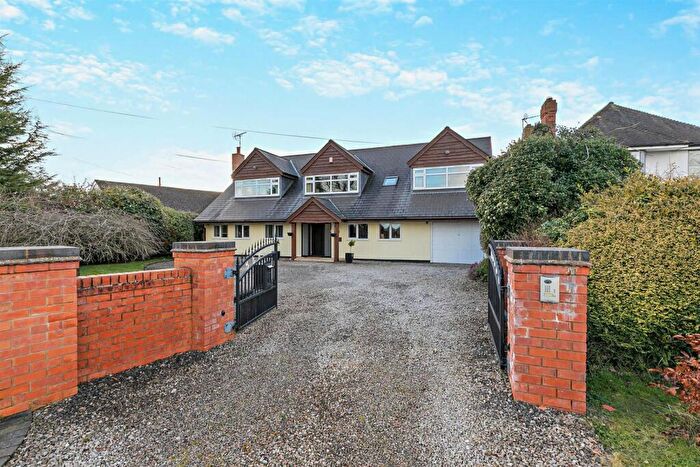 4 Bedroom Detached House For Sale In Berry House, Wootton Wawen, B95