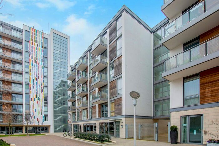 1 Bedroom Flat To Rent In Great West Quarter, Brentford, TW8