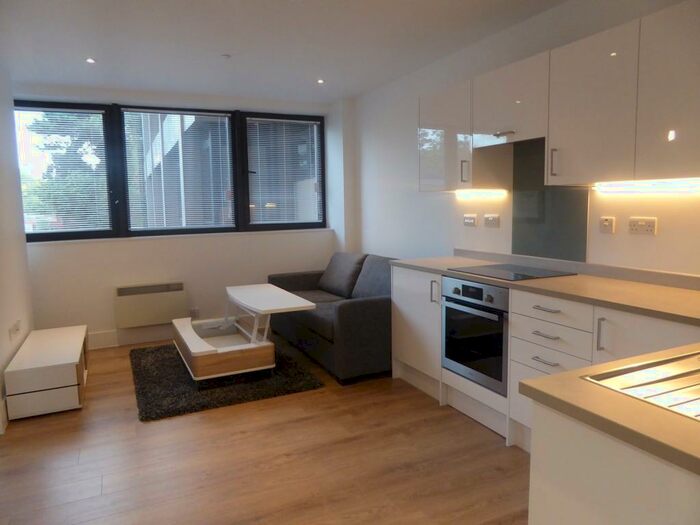 1 Bedroom Apartment To Rent In Hanover House, Kings Road, Reading, RG1