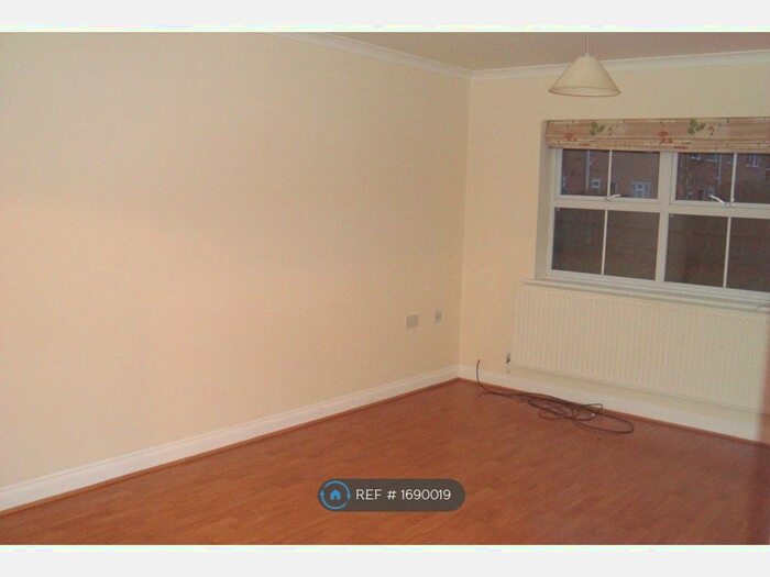 2 Bedroom Flat To Rent In Wokingham Rd, Reading, RG6