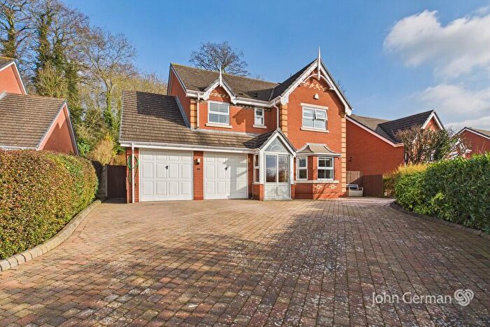 4 Bedroom Detached House For Sale In Highcroft Drive, Burton-on-Trent, DE14