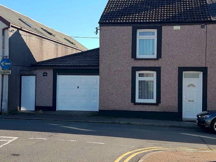 2 Bedroom House To Rent In St Marie Street, Southside, Bridgend, CF31