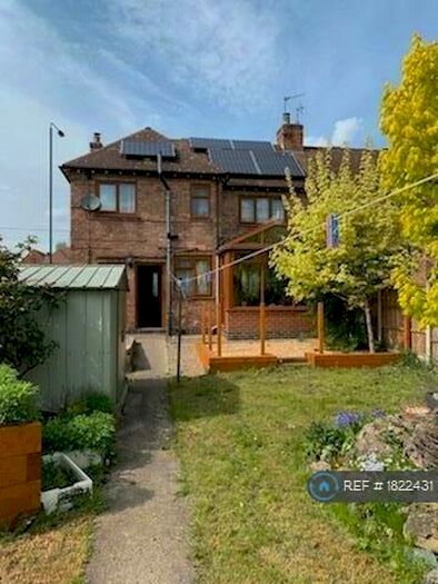 3 Bedroom Semi-Detached House To Rent In Uttoxeter New Road, Derby, DE22