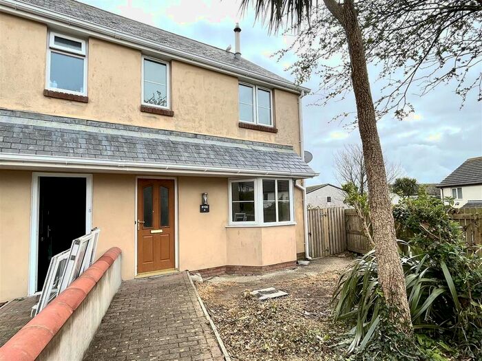 3 Bedroom End Of Terrace House To Rent In Mellanvrane Lane, Newquay, TR7