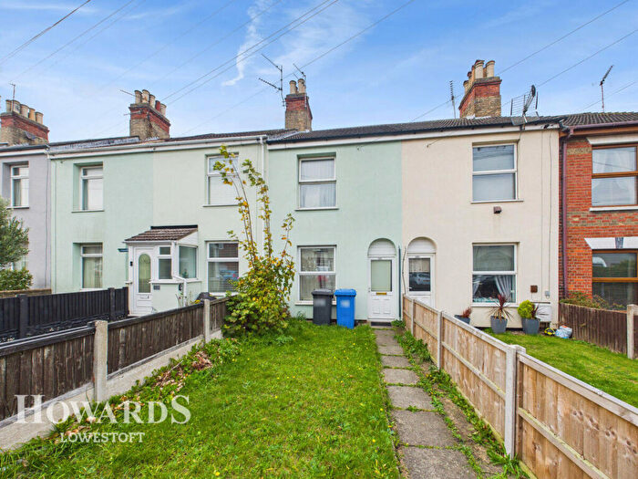 3 Bedroom Terraced House For Sale In Kirkley Run, Lowestoft, NR33