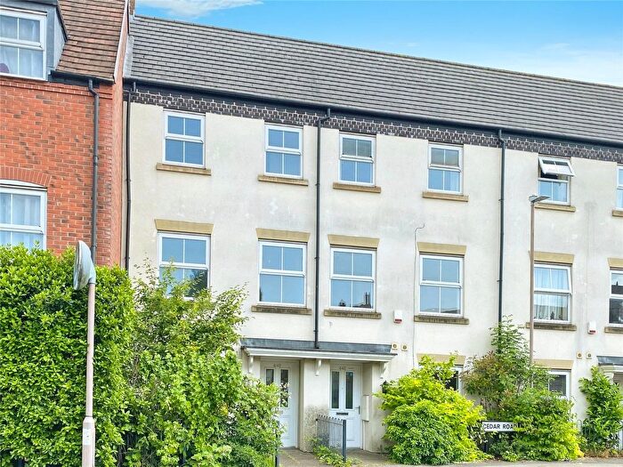 3 Bedroom End Of Terrace House To Rent In Cedar Road, Nuneaton, Warwickshire, CV10