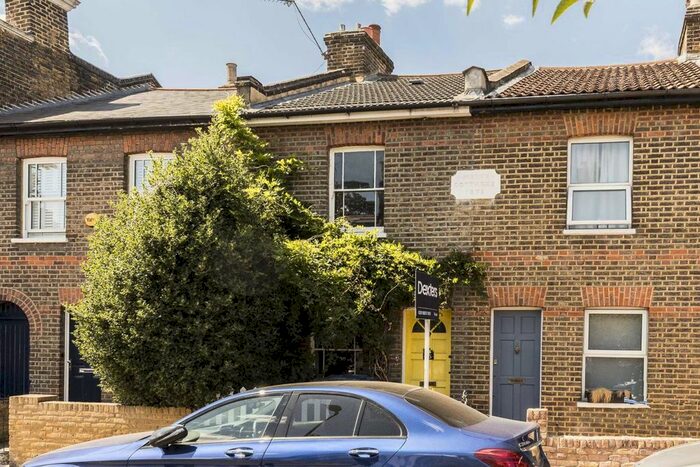 2 Bedroom Property To Rent In Haven Lane, London, W5