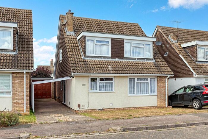 3 Bedroom Detached House To Rent In Mowbray Crescent, Stotfold, Hitchin, SG5