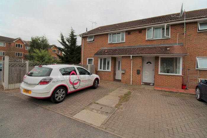 1 Bedroom Terraced House To Rent In Beaulieu Close, Hounslow, TW4