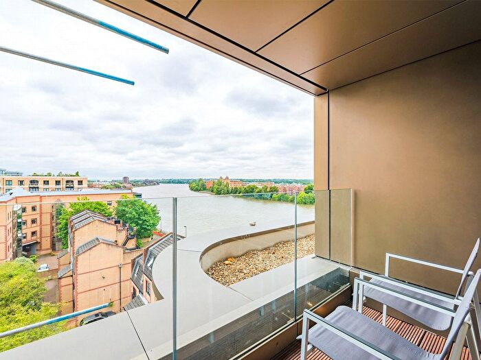 2 Bedroom Flat For Sale In Queens Wharf, Crisp Road, W6