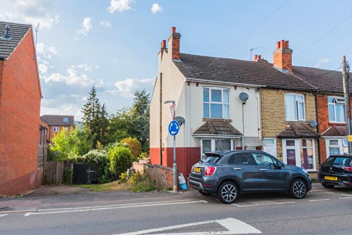 2 Bedroom End Terrace House For Sale In Wellingborough Road, Irthlingborough, NN9