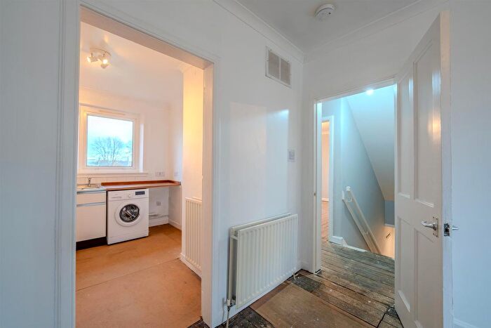 2 Bedroom Flat For Sale In Orchard Park, Kelso, TD5