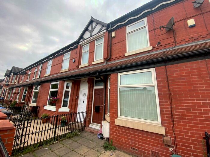 4 Bedroom Terraced House To Rent In Littleton Road, Salford, Manchester, M7