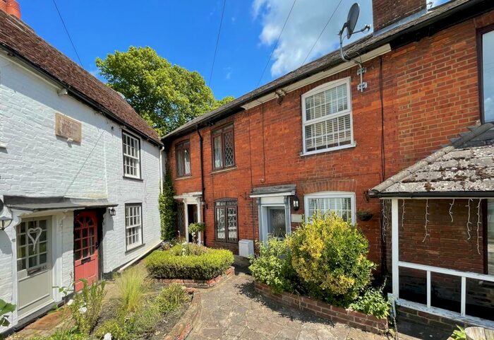 2 Bedroom Cottage To Rent In Church Street, Chesham, HP5