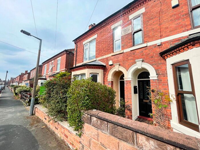 5 Bedroom Semi-Detached House To Rent In Mona Street, Beeston, Nottingham, NG9