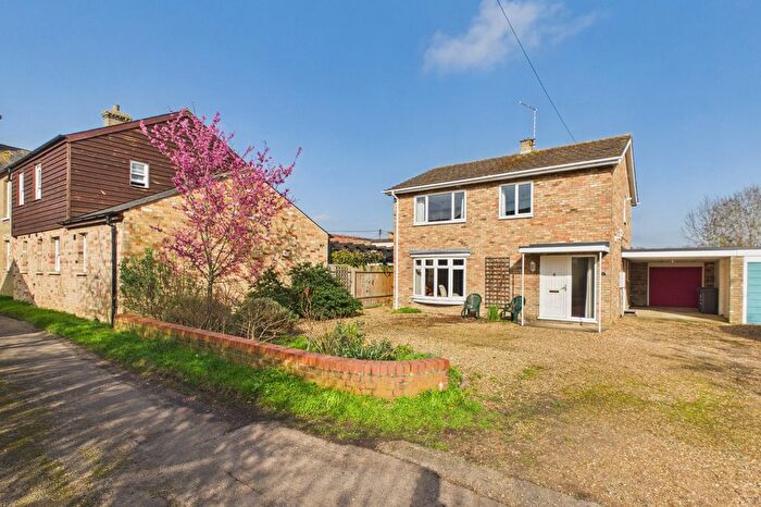 4 Bedroom Link Detached House For Sale In Whines Lane, Over, CB24