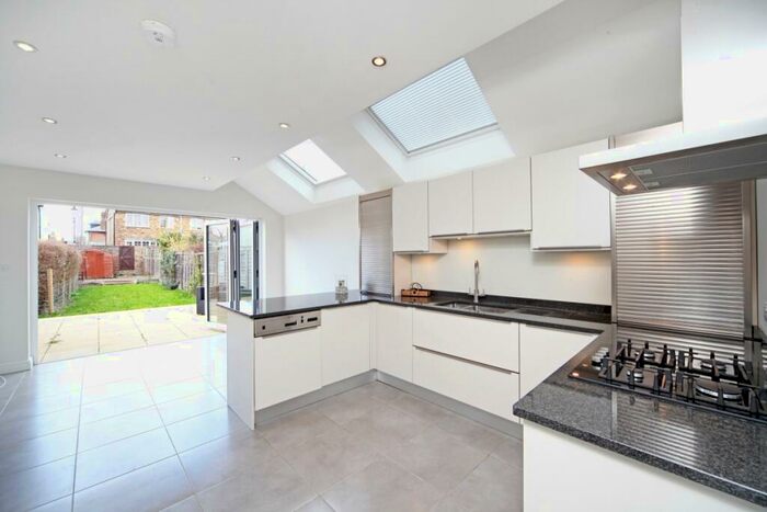 4 Bedroom Terraced House To Rent In Bexley Street Windsor, SL4