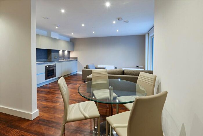 2 Bedroom Apartment To Rent In Greengate Salford, M3