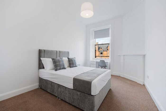 4 Bedroom Flat To Rent In Warrender Park Road, Edinburgh, EH9