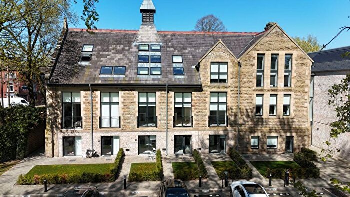 2 Bedroom Flat To Rent In Apartment, The Old School House, Lea Gate, Bolton, BL2