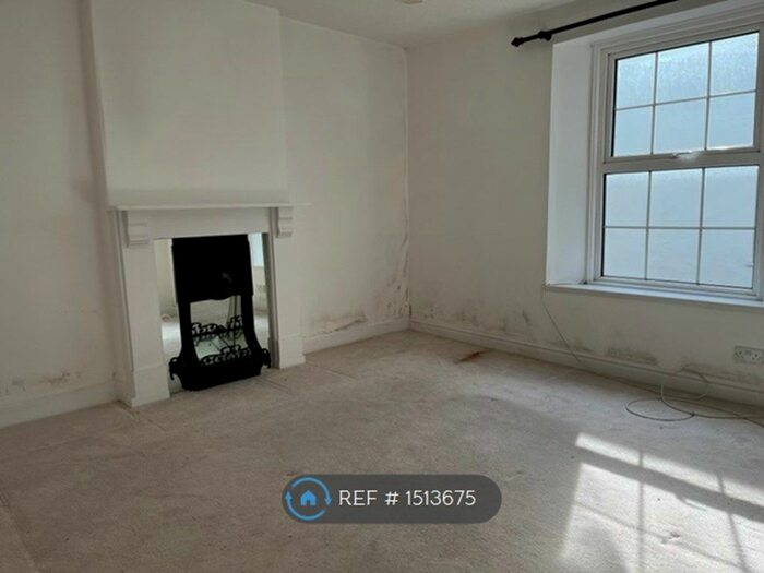 2 Bedroom Terraced House To Rent In Barnstaple, Barnstaple, EX32