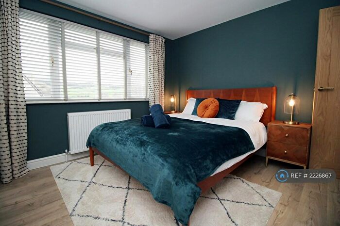 3 Bedroom Semi-Detached House To Rent In Bath, Bath, BA1