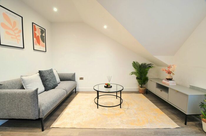 3 Bedroom Flat To Rent In Mitford Road, Manchester, M14