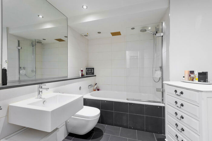 1 Bedroom Apartment For Sale In Liverpool Road, London, N1