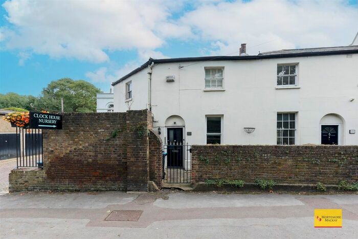 3 Bedroom Property To Rent In Forty Hill, Enfield, EN2