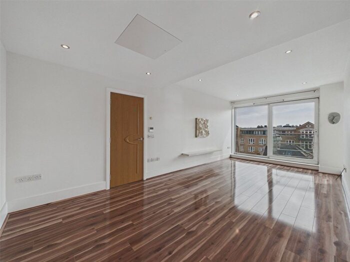 2 Bedroom Flat For Sale In Brewhouse Lane, London, SW15