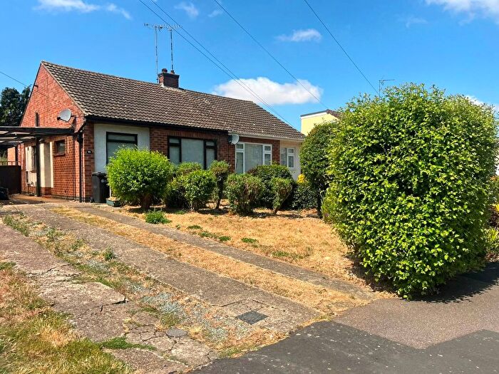 2 Bedroom Bungalow For Sale In Priory Close, Daventry, Northamptonshire, NN11
