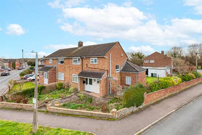 3 Bedroom Semi Detached House For Sale In Primrose Lane, Arlesey, SG15