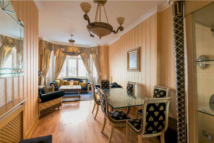 2 Bedroom Flat For Sale In Hans Road, London, SW3