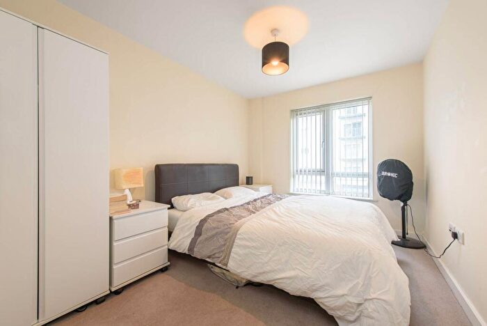 1 Bedroom Flat For Sale In Beaufort Square, Colindale, London, NW9