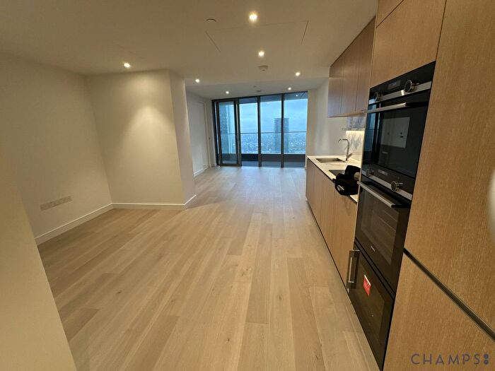 2 Bedroom Flat To Rent In Park Drive, E14