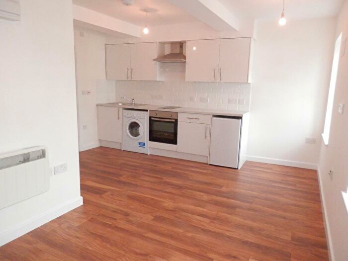 Studio To Rent In High Street North, Dunstable, LU6