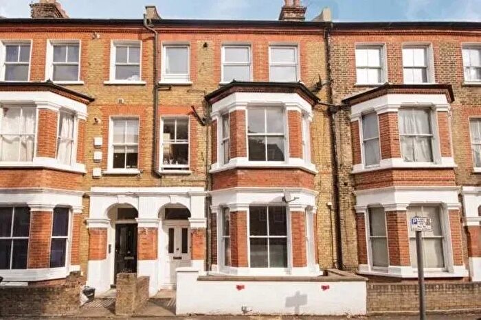 2 Bedroom Flat To Rent In Rita Road, Vauxhall, SW8